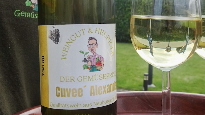Auf der Getränkekarte stehen Weine und Fruchtsäfte aus eigener Erzeugung des „Gemüseprinzen“. 