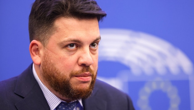 Im August 2019 verließ Wolkow Russland, um dem politisch-juristischen Druck zu entgehen. Er lebt ...