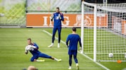 Kjell Scherpen (M.) war bei Hollands erfolgreichem Start in die WM-Qualifikation im Aufgebot. 