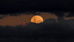 Der nächste Erdbeermond in Österreich findet im Jahr 2043 statt – hier ist er von Australien aus ...