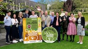 Das engagierte Weinkulinarium-Team: Harald und Birgit Lieleg vom Kollerhof Lieleg, Amtsleiterin ...