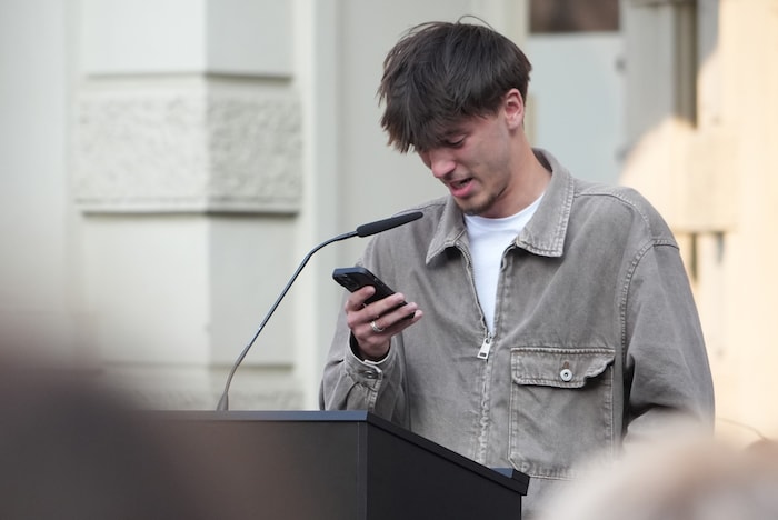 „Hoffe, du bist im Paradies“ – der Bruder eines Opfers richtete emotionale Worte an seine ...