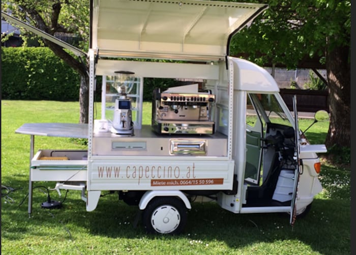 So sieht das fahrende Kaffeehaus aus.