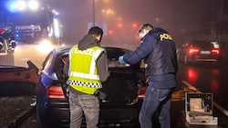 Der Verdächtige soll mit bis zu 250 km/h davon gerast sein