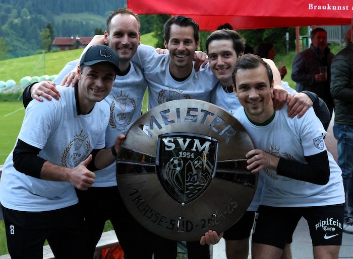 Sebastian und Patrick Schweiger, Damian Niedermeier, Lukas Holleis, Andreas Schweiger (v. li.).