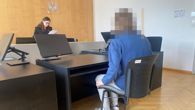 Richterin Sabrina Tagwercher verurteilte den Angeklagten zu einer Haftstrafe, aber es besteht ...