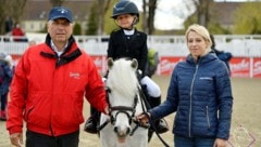 Helmut Morbitzer lässt in Linz-Ebelsberg alle Reiter aus dem Sattel steigen. 