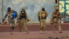 Die Wagner-Söldner in Mali sollen in das dem Moskauer Verteidigungsministerium unterstellte ...