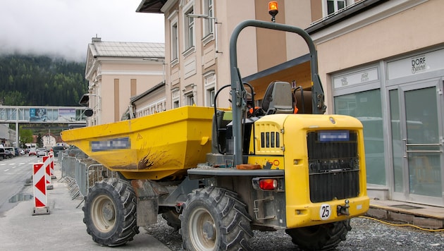 Unfall mit einem Vorderkipper (Symbolbild)