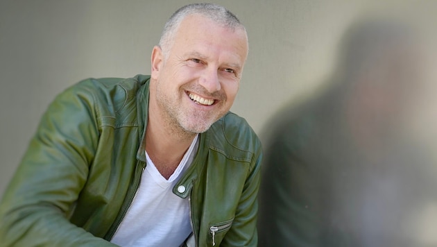 Bernhard Aichner, Jahrgang 1972, gelang mit dem Thriller „Totenfrau“ 2014 der Durchbruch.  