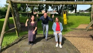 v.l. Silvana Engertsberger (Projektleiterin), Bürgermeister Georg Djundja (SPÖ),  Magdalena ...