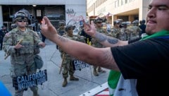 Die Proteste gegen die Jagd auf illegale Migranten sind eskaliert, aber ob der Einsatz der ...