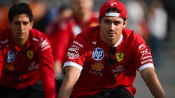 Charles Leclerc schwört Ferrari die Treue. 