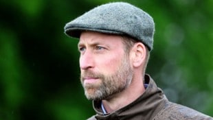 Prinz William ganz britisch: Mit Schiebermütze und Barbour-Jacke zeigt sich der Thronfolger im ...