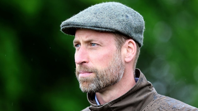 Prinz William ganz britisch: Mit Schiebermütze und Barbour-Jacke zeigt sich der Thronfolger im ...