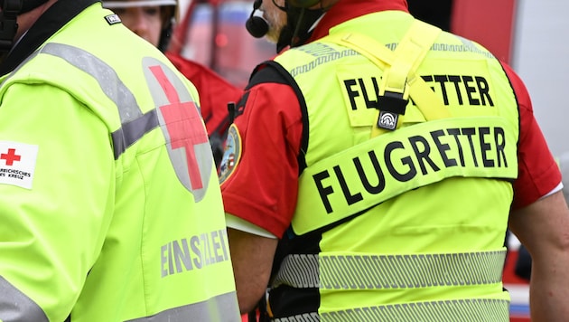 Der Bursche musste mit dem Rettungshubschrauber ins Spital geflogen werden (Symbolbild).