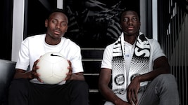 Lazarre (li.) und Jabateh stoßen zum SK Sturm.