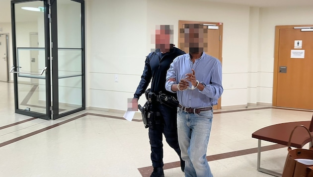 Seit der brutalen Hammer-Attacke sitzt der Somalier in Untersuchungshaft.