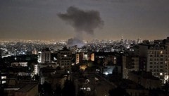 Aufsteigender Rauch nach einem israelischen Luftangriff auf die iranische Hauptstadt Teheran