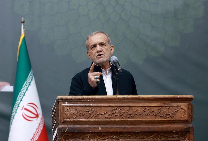 Irans Präsident Massud Pezeshkian droht nun mit Vergeltung