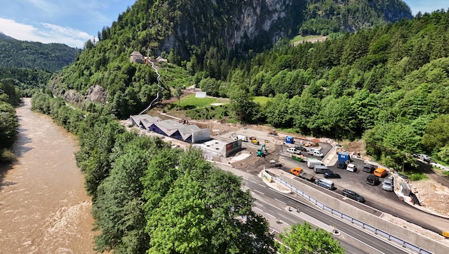 Die alte Festung am Kniepass wurde aus dem Schlaf geküsst.