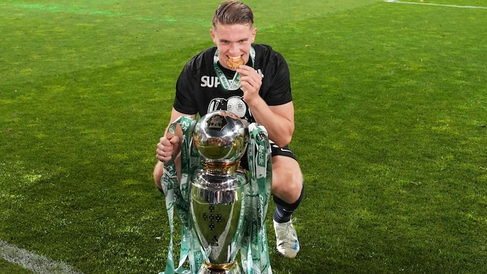 In dieser Saison holte Gyökeres mit Sporting das Double aus Meisterschaft und Pokal.
