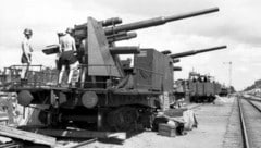 Kurt Kramer wurde auch als Flak-Kanonier ausgebildet. Das Bild zeigt eine Eisenbahn-Flak an der ...