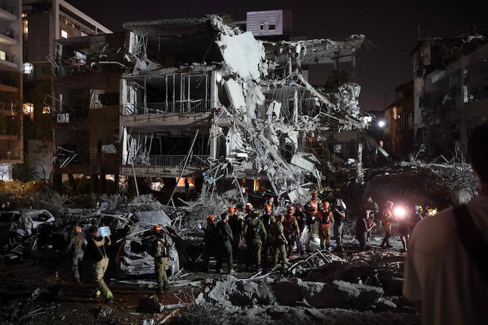 Gewaltige Schäden nach dem Raketenhagel auf Tel Aviv