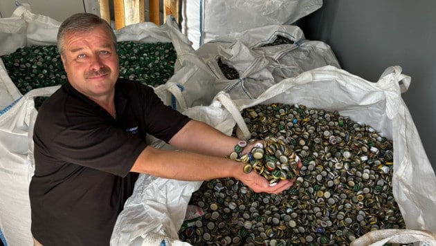 Unzählige Bierkapseln hat Günter Brugger gesammelt. 