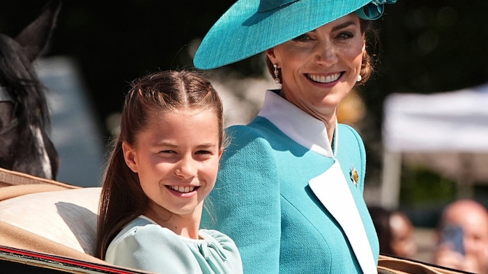 Prinzessin Charlotte und Prinzessin Kate trugen bei der diesjährigen „Trooping The ...