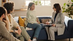 Schulsozialarbeit bietet Einzelgespräche, aber auch Gruppenarbeit, Workshops und Projekte zu ...