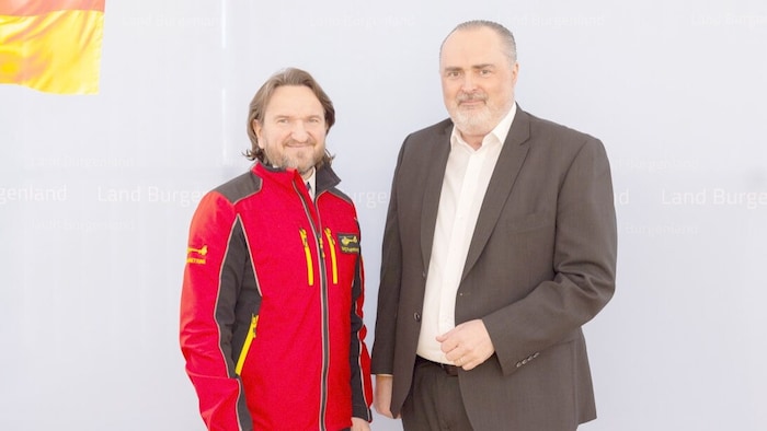 Trefanitz und Doskozil zogen Bilanz über die vergangenen 20 Jahre Flugrettung.