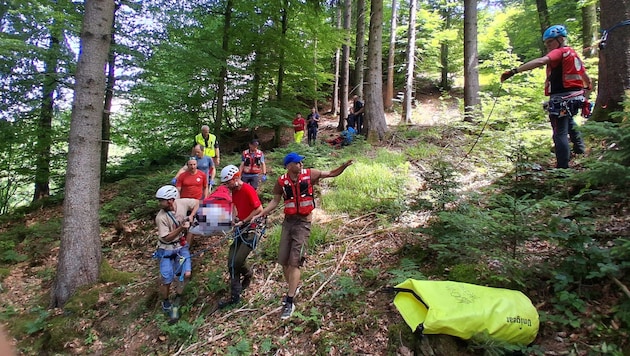 In Tirol verschwand ein 90-Jähriger nach einem Spaziergang. Nach mehreren Stunden entdeckten ihn ...