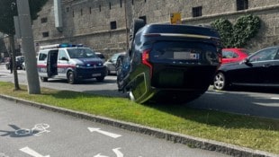 Der gewichtige Volvo landete am Sonntag am Dach.