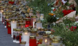 Kerzen vor dem BORG Dreierschützengasse