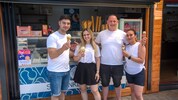 Tigran, Alexandra, Ivo und Janna sorgen für die Gästezufriedenheit.