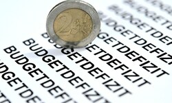 Die Ausgaben werden weiter wachsen, die Staatsschulden steigen, rechnen die Budgethüter vor.