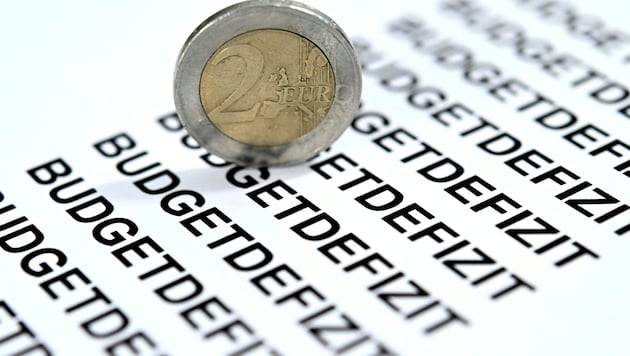 Die Einnahmen sinken, die Wirtschaft brummt nicht wie erhofft. Der Rotstift muss in ...