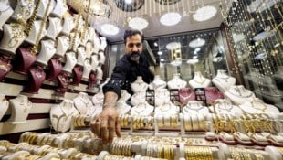 In Teheran haben nach den jüngsten israelischen Angriffen viele Menschen Angst vor Plünderungen ...