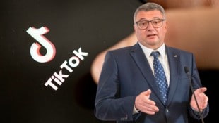 „Ein Social Media Profil ist keine Spielwiese“, meint Jörg Leichtfried. Auch die Jungen selbst ...