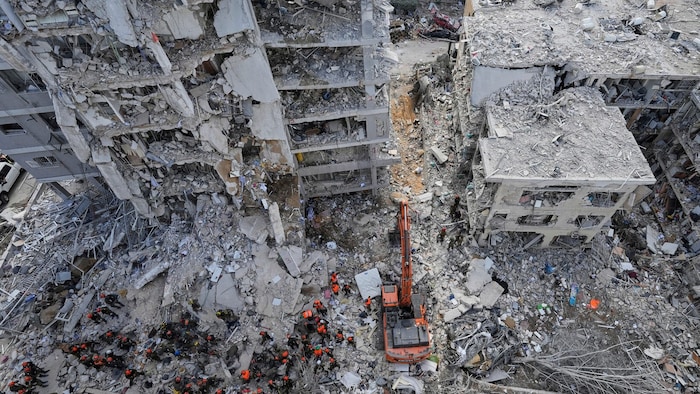 Zerstörte Häuser in Bat Yam nach einem iranischen Luftangriff