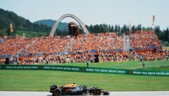 Die holländischen Fans, die „Orange Army“, feiern in der Steiermark ein Motorsport-Fest.