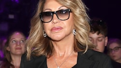 Carmen Geiss erklärte nach dem brutalen Überfall: „Ich hatte Todesangst!“ Auf Instagram zeigte ...