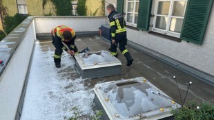 Hagel zerstörte in Krieglach am Sonntag zwei Lichtkuppeln