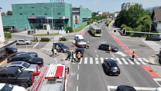 Der Crash ereignete sich direkt auf der Kreuzung. 