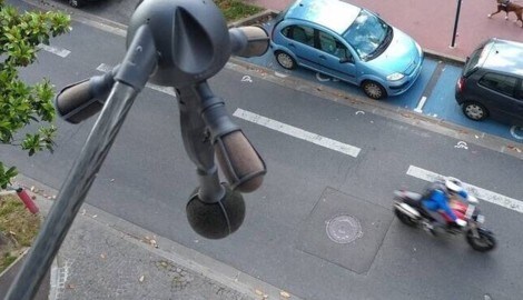 Nach fünf Jahren Tests sind Lärmblitzer in Paris nun Teil der regulären Verkehrsüberwachung. Das ...