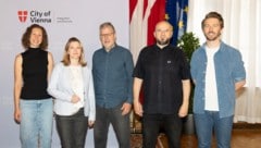 Vizebürgermeisterin Jugendstadträtin Bettina Emmerling (2.v.l.) und mit Wiens Verantwortlichen ...