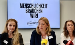 Daniela Grabovac (Antidiskriminierungsstelle), Nora Tödtling-Musenbichler (Caritas) und ...