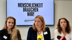 Daniela Grabovac (Antidiskriminierungsstelle), Nora Tödtling-Musenbichler (Caritas) und ...