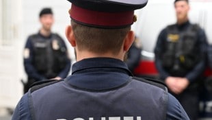 Die Wiener Polizisten haben sehr viele Überstunden gesammelt. Diese sollen nun abgebaut ...